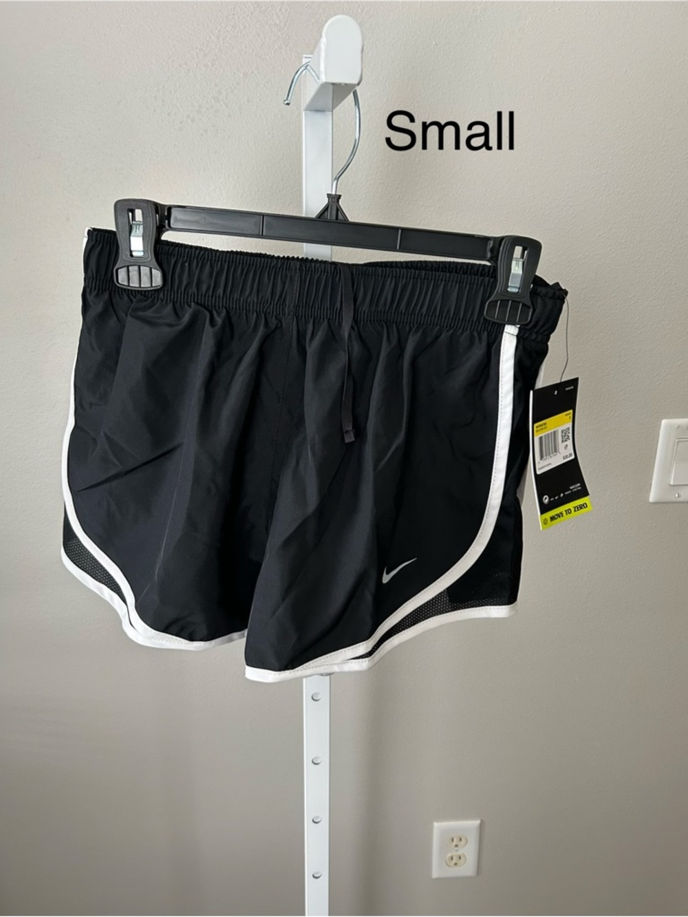 Nike women’s small black shorts with white edging nwt
